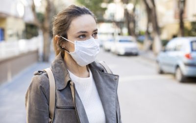 Las personas con cefalea también deben llevar mascarilla