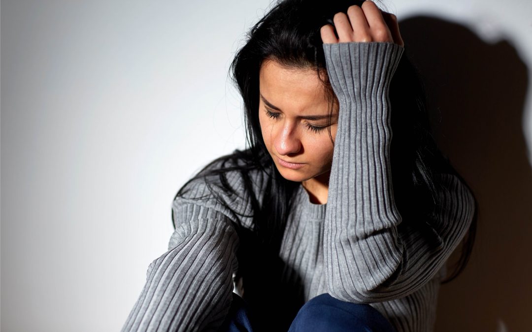 Hasta un 50% de las personas con migraña puede tener depresión.